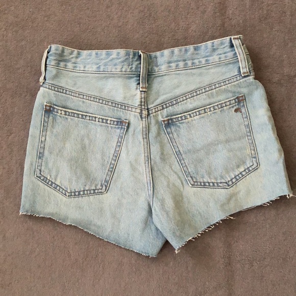 Madewell Relaxed Denim Shorts in Cedarcroft Wash 23 Light Blue - Picture 10 of 13